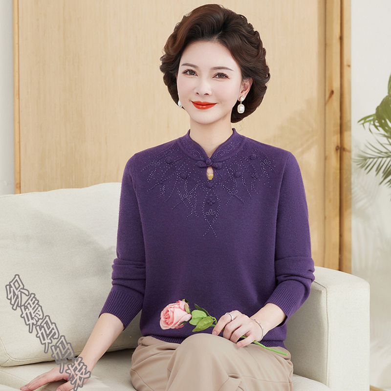 2025中年妈妈春秋装新款洋气上衣中老年女装针织时尚长袖打底衫