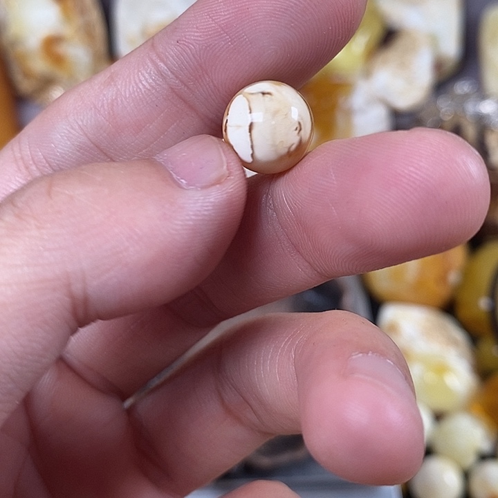 未镶嵌琥珀裸石我