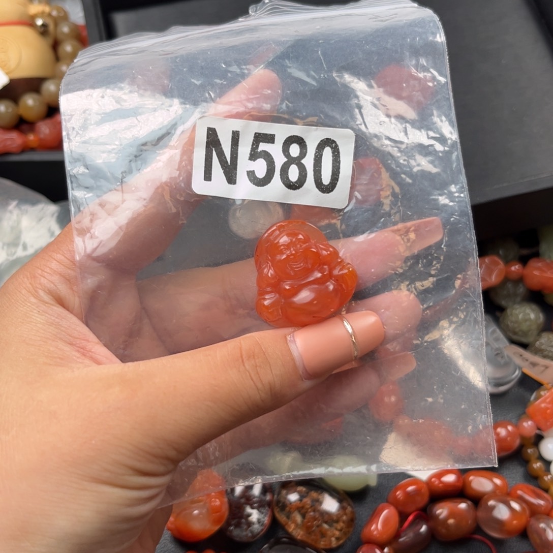 南红玛瑙未镶嵌珠宝奇石?*悦