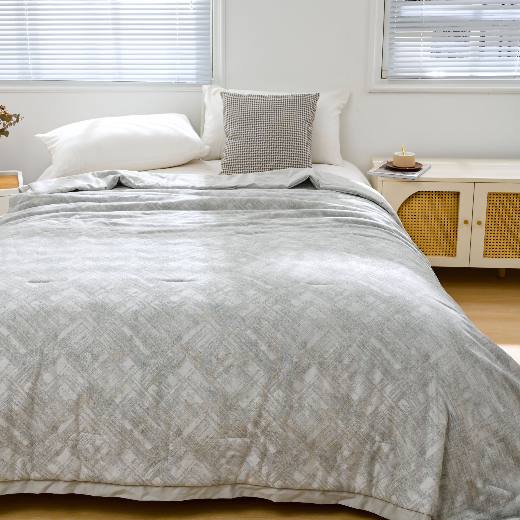 雾霭几何絮语·云端触感天丝被 | TENCEL® Blend Modern Reverie