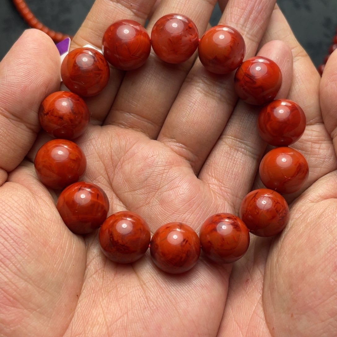 南红玛瑙颈饰未镶嵌齐****娃