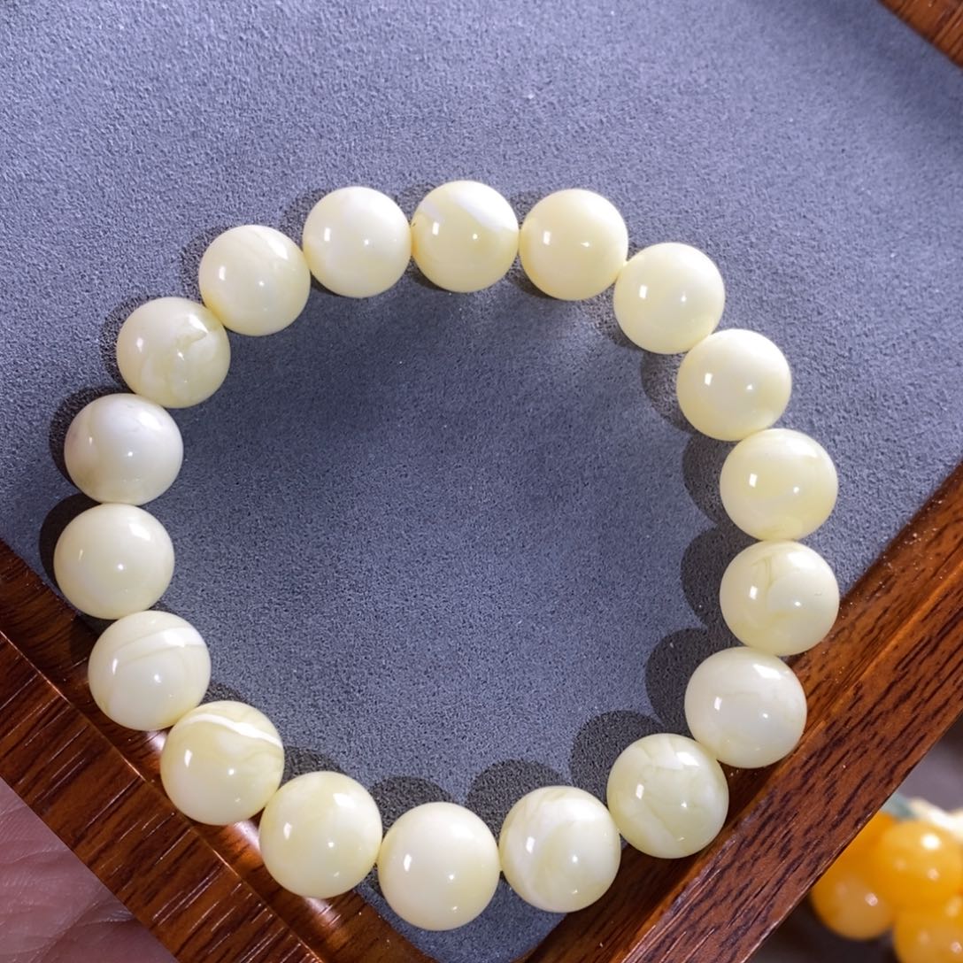 琥珀裸石未镶嵌11mm白腊手串