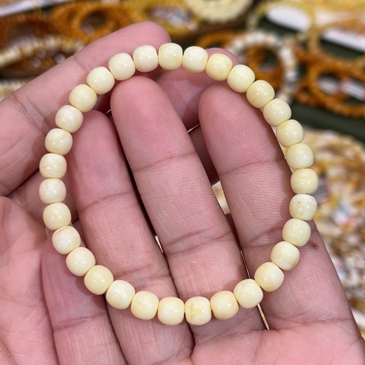 蜜蜡未镶嵌手链有瑕6.5x6.0mm