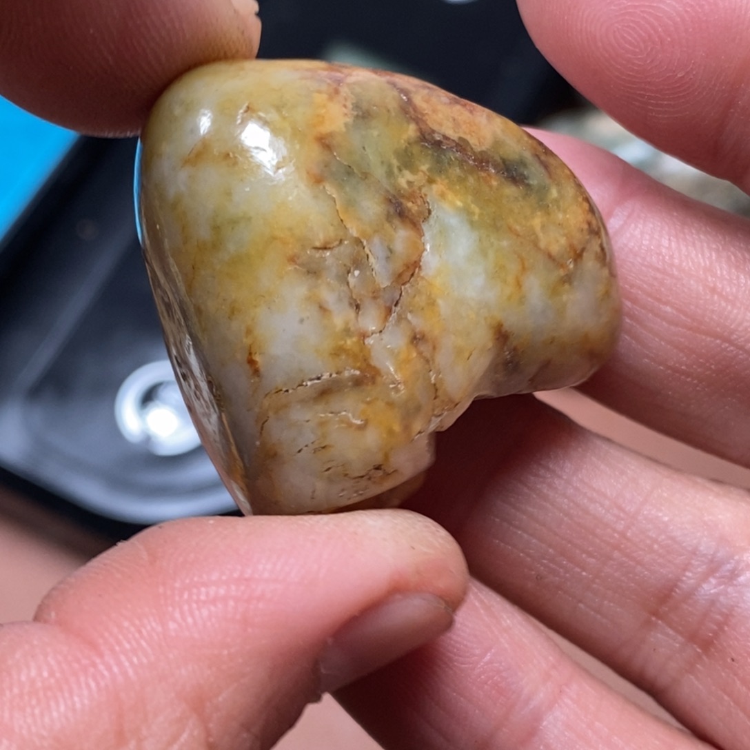 和田玉挂件足铂镶嵌