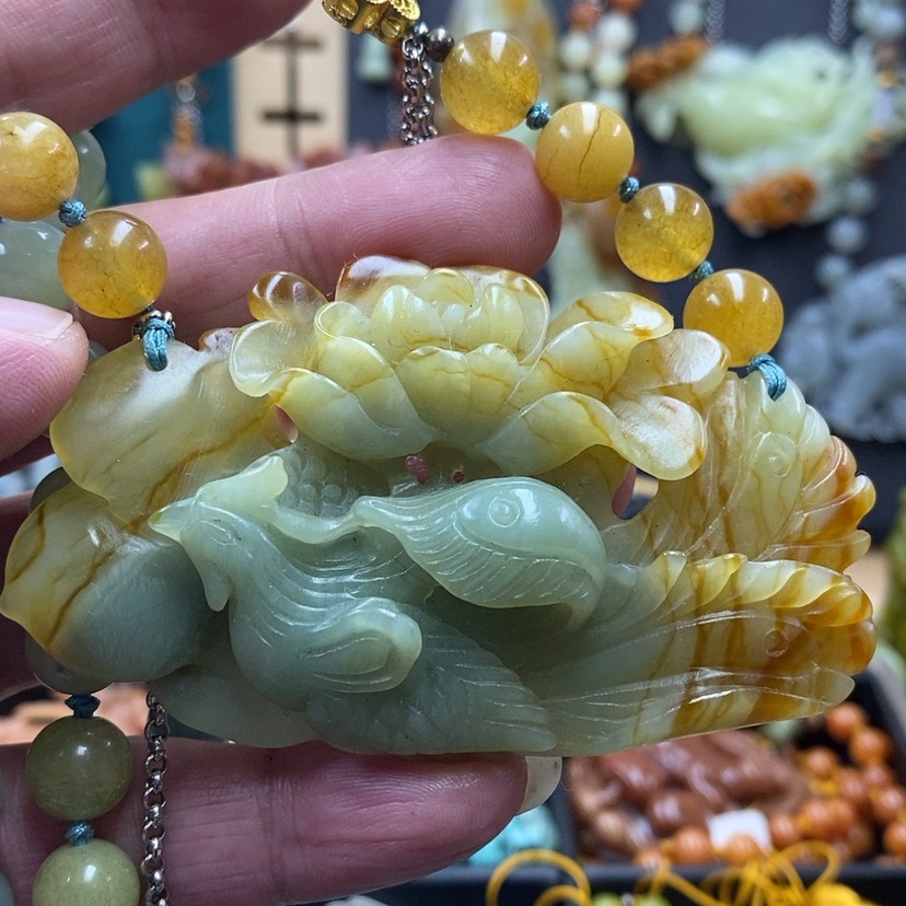 【闪购商品】蛇纹石玉吊坠未镶嵌