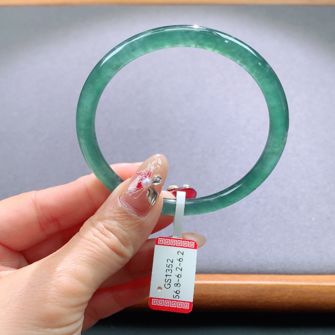 翡翠手镯未镶嵌天然翡翠手镯叮当镯