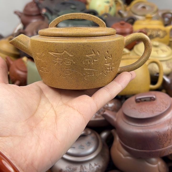 茶壶紫砂桥钮裂了