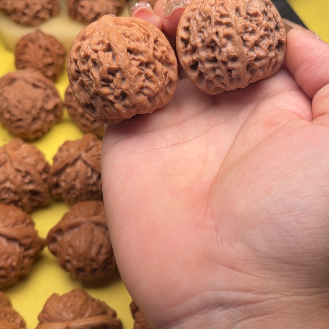 @***j桃核吊坠40野生文玩核桃