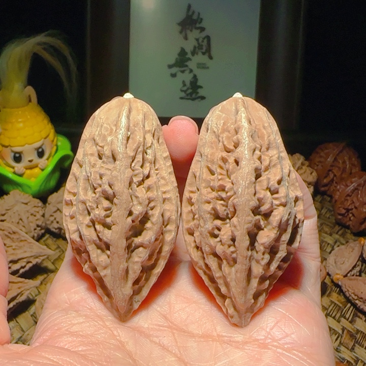 文玩核桃吊坠米子84