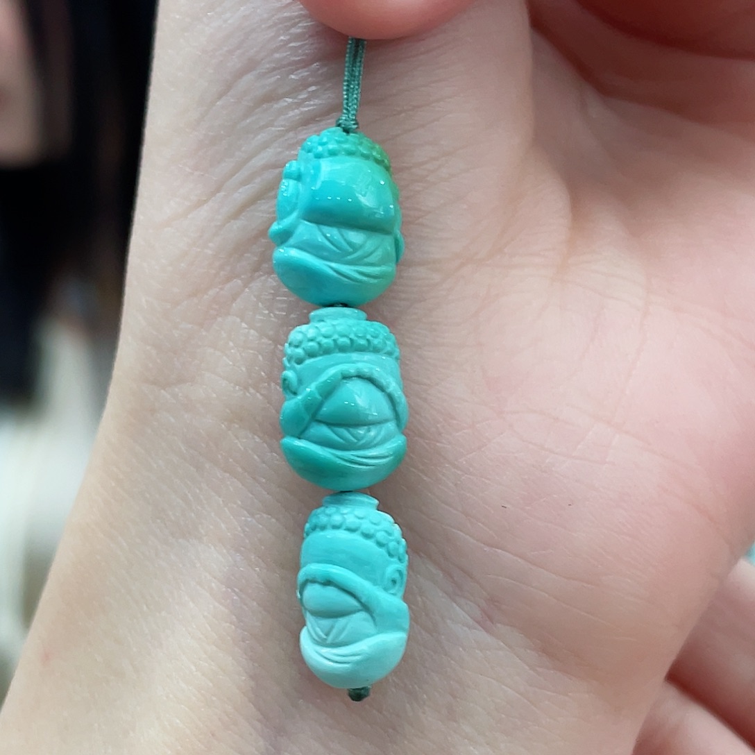 绿松石颈饰未镶嵌