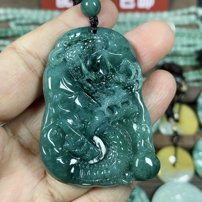 【闪购商品】翡翠颈饰未镶嵌玉吊坠翡翠玉随性龙牌