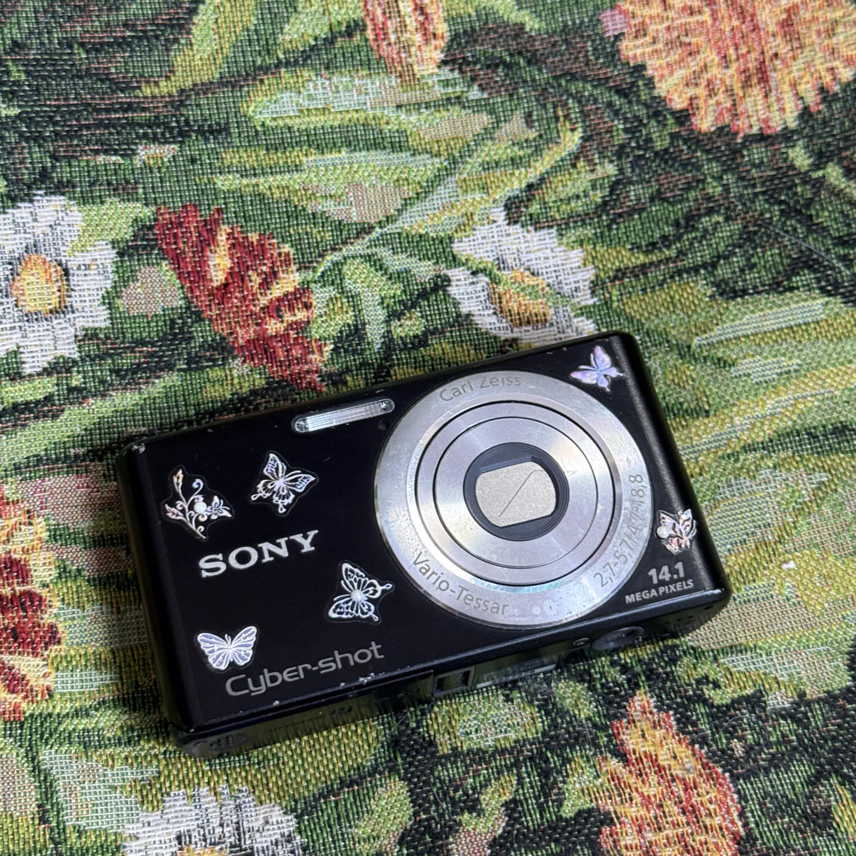 9新 Sony/索尼 w530 黑色 有膜 1400万像素 ccd数码相机光学变焦 