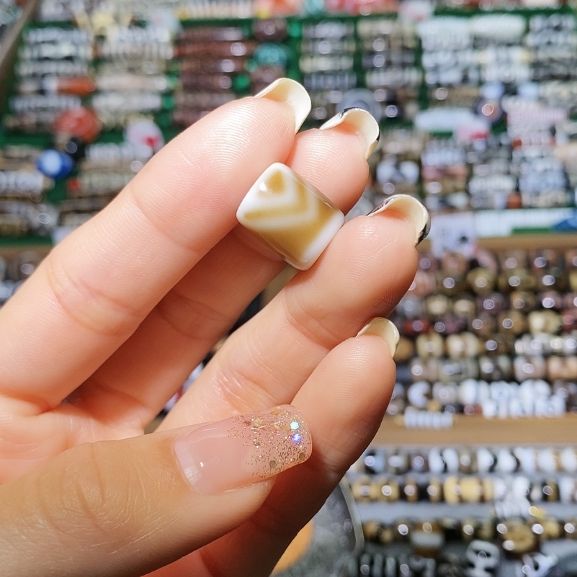 【闪购商品】玛瑙/玉髓散珠M****蒋