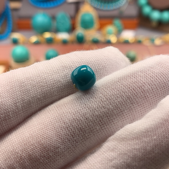 未镶嵌绿松石珠宝奇石