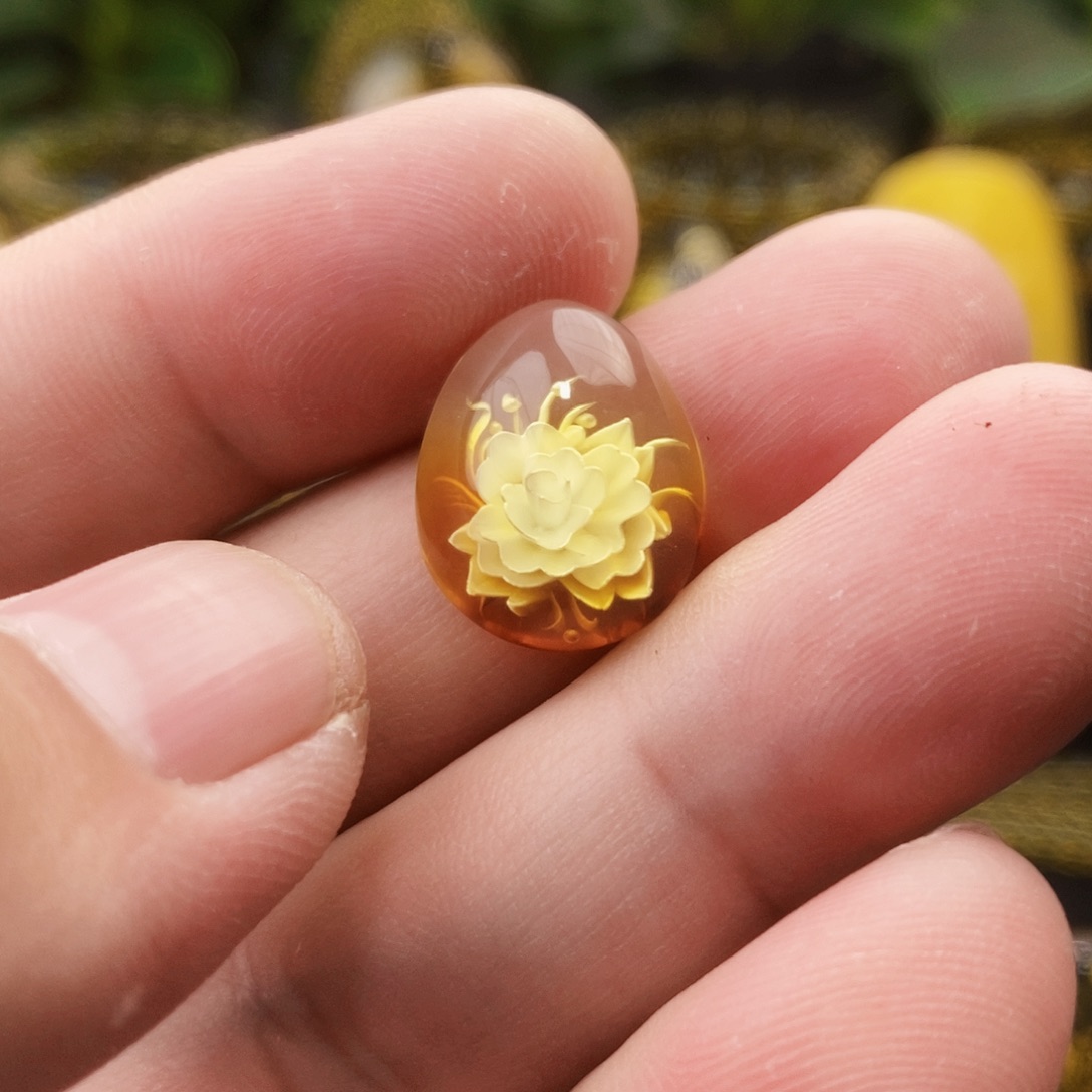 【闪购商品】金珀颈饰未镶嵌琥珀阴雕