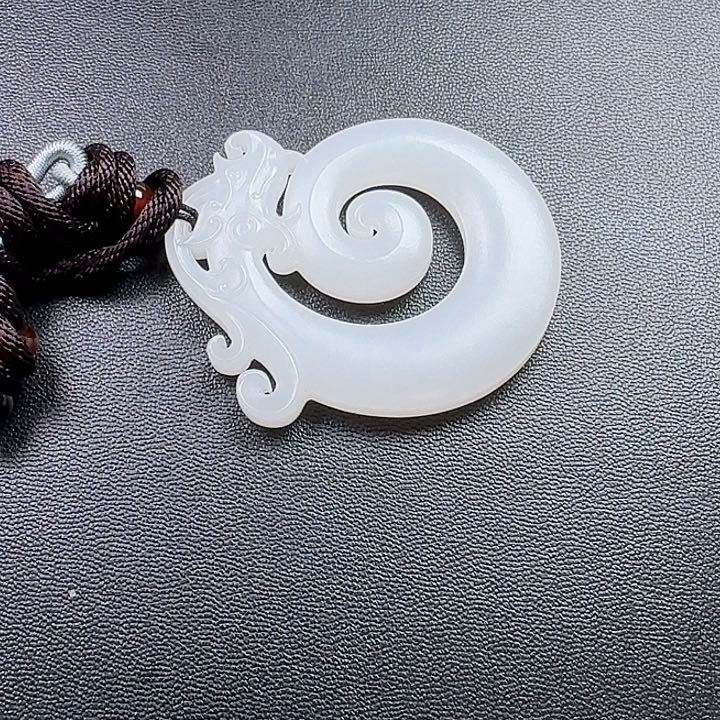 L***F和田玉未镶嵌挂件