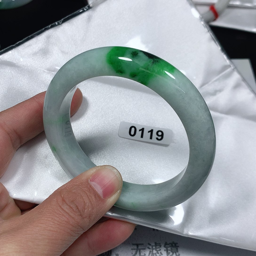 翡翠手镯未镶嵌天然缅甸翡翠手镯A货