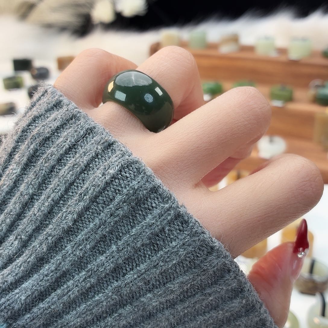 和田玉未镶嵌戒指i1碧绿墩墩16.8mm