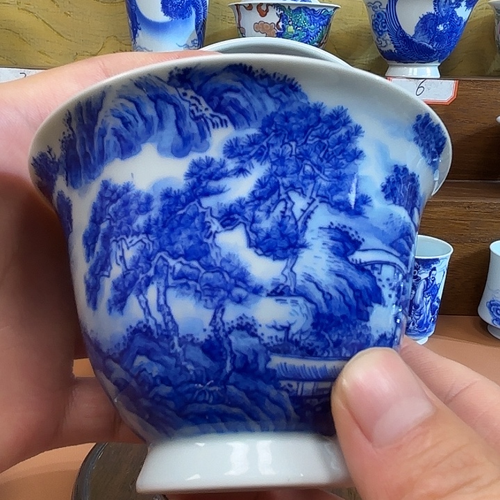 青花手绘山水盖碗微微瑕