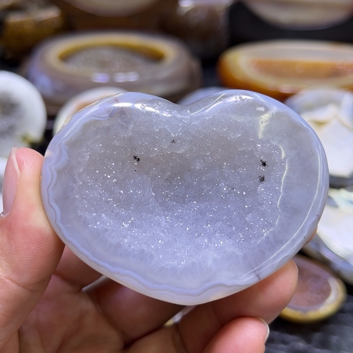 水晶珠宝半成品未镶嵌福利啵啵心