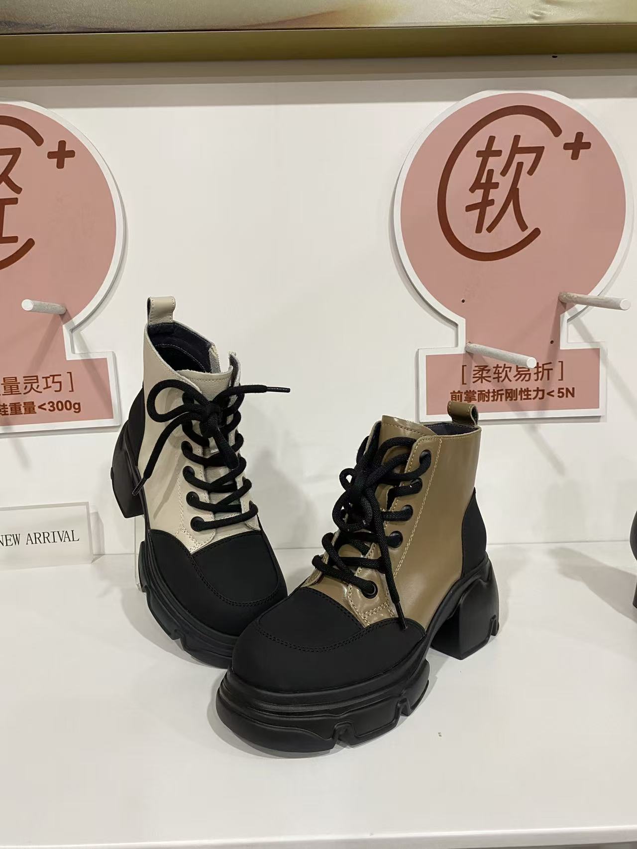 厚底防水台圆头柔软女鞋马丁靴常规款秋冬透气百搭