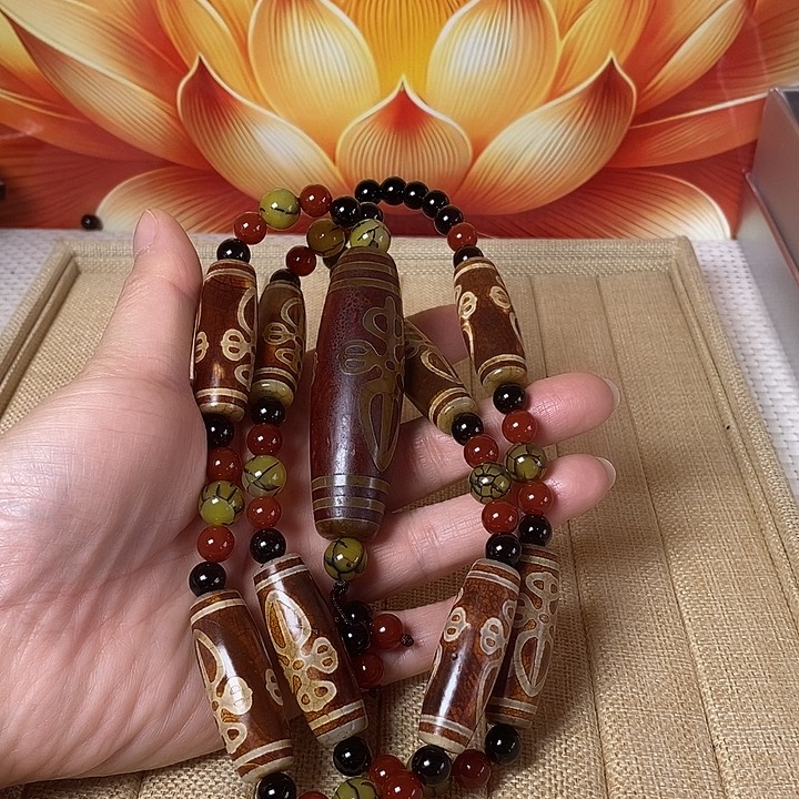 玛瑙/玉髓颈饰未镶嵌