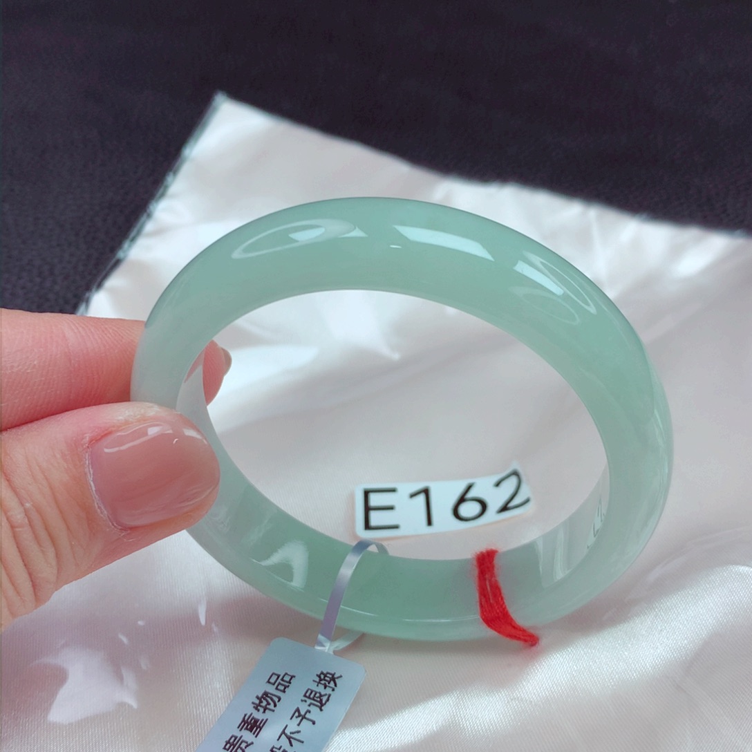 翡翠手镯未镶嵌手镯88