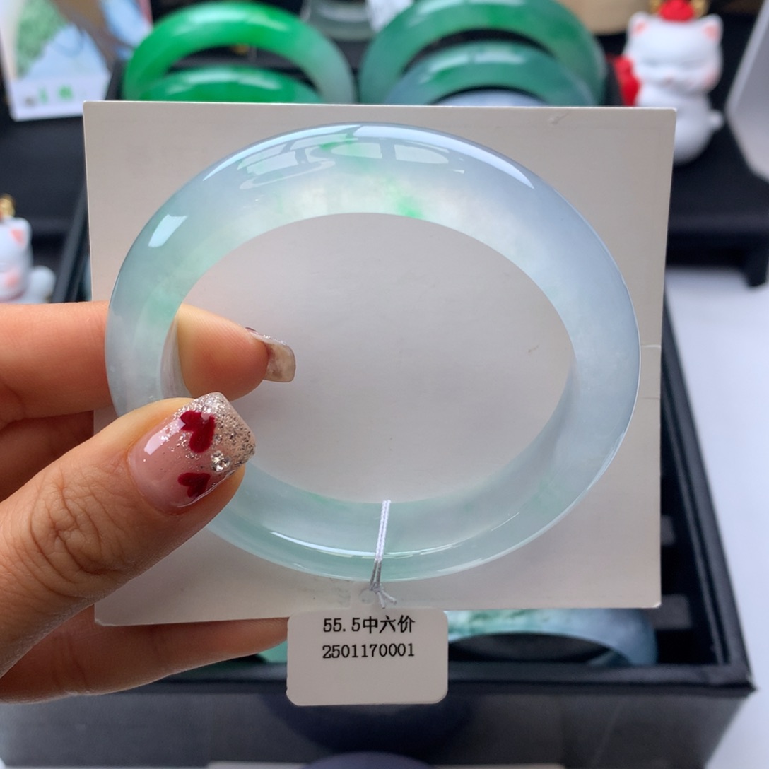 翡翠手镯未镶嵌55-56冰飘绿正圈泥鳅背