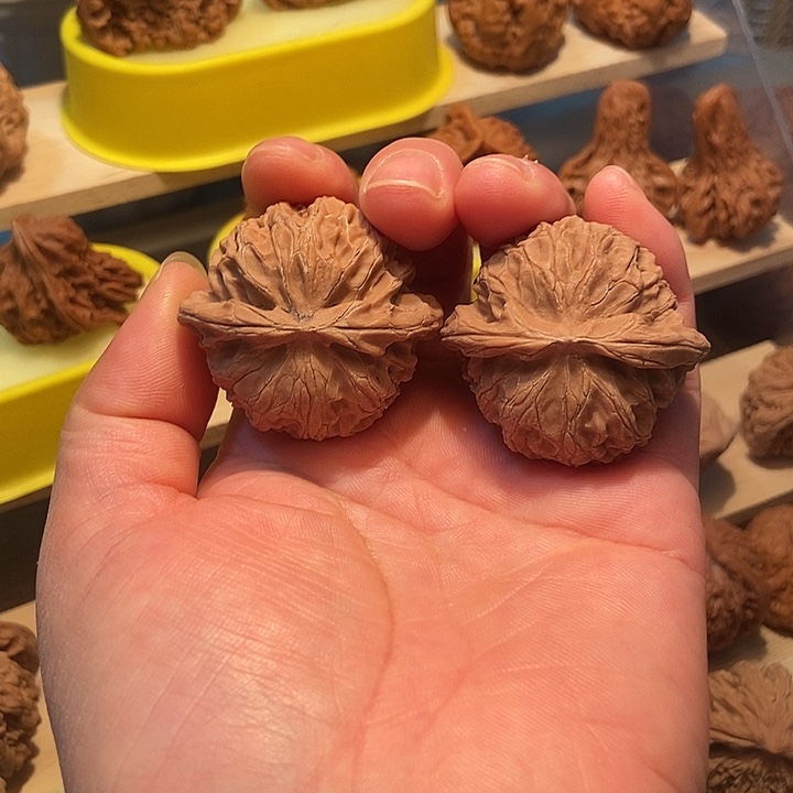 宫灯文玩核桃核桃