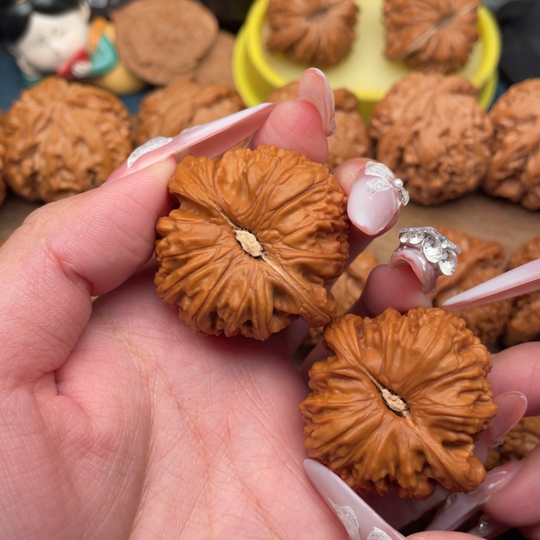 周***生文玩核桃把件全品白狮子41