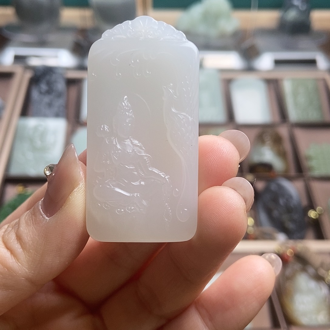 和田玉（糖玉）颈饰未镶嵌