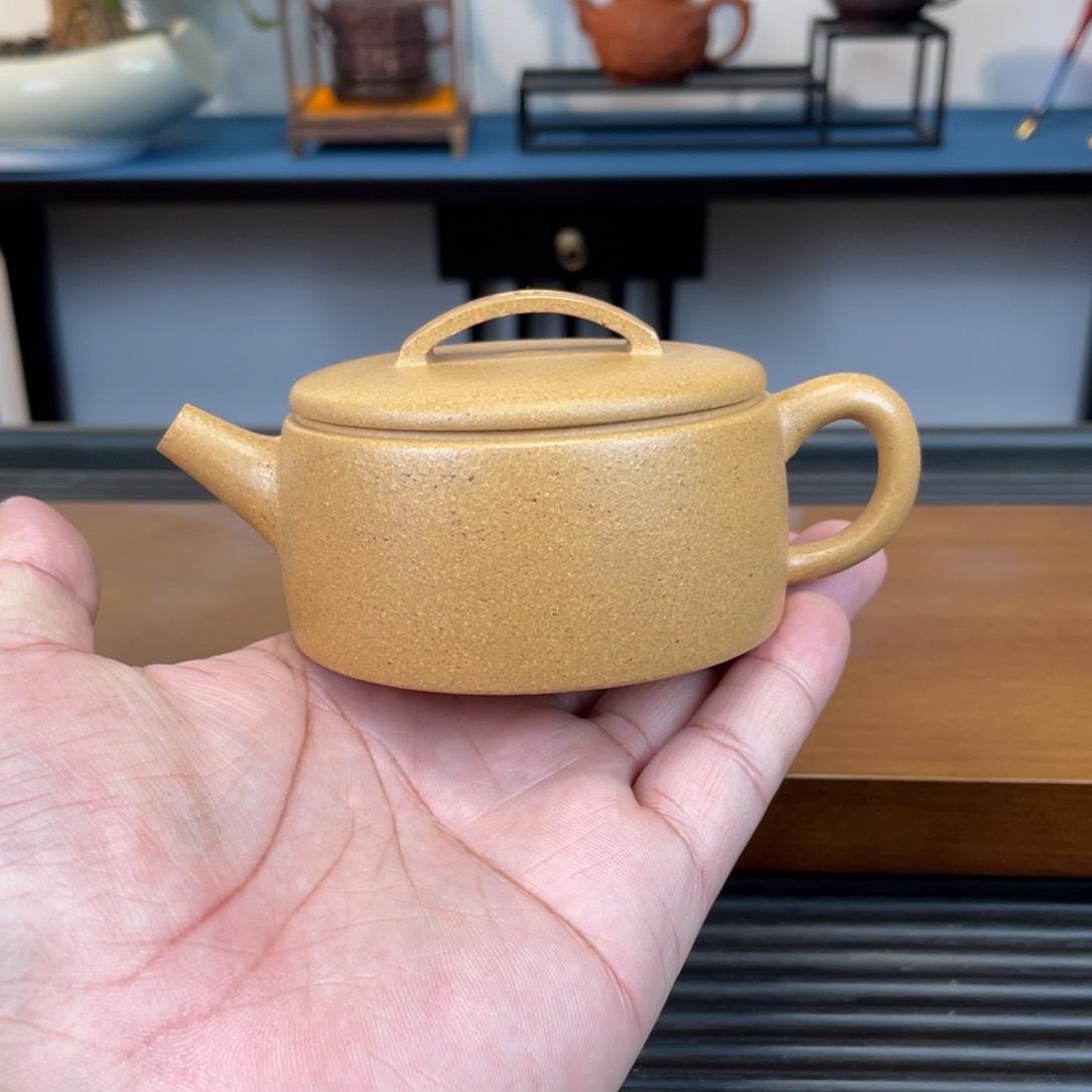 紫砂茶壶金黄段汉瓦150cc