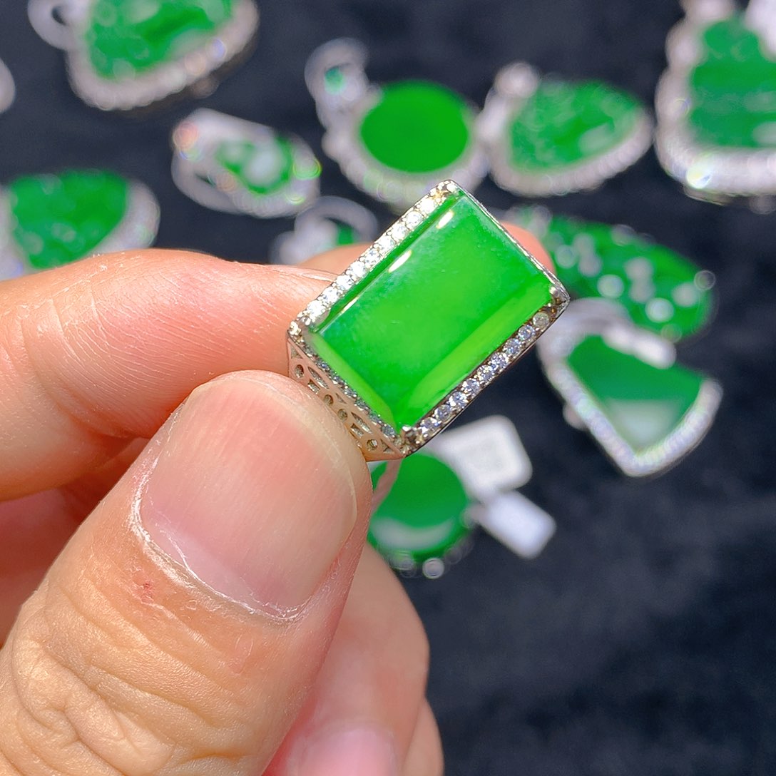 翡翠银S925镶嵌颈饰我