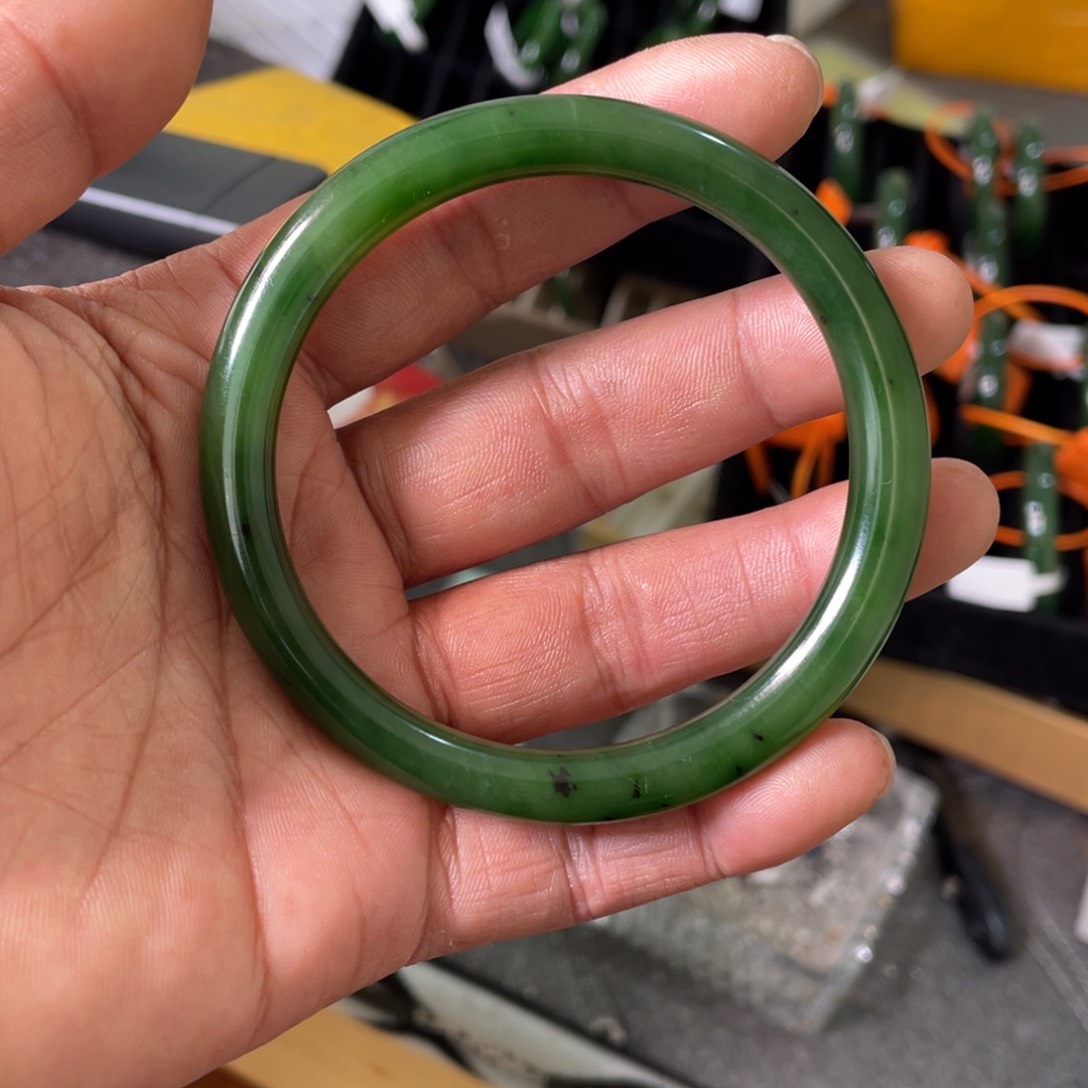 和田玉（碧玉）手镯未镶嵌海****法