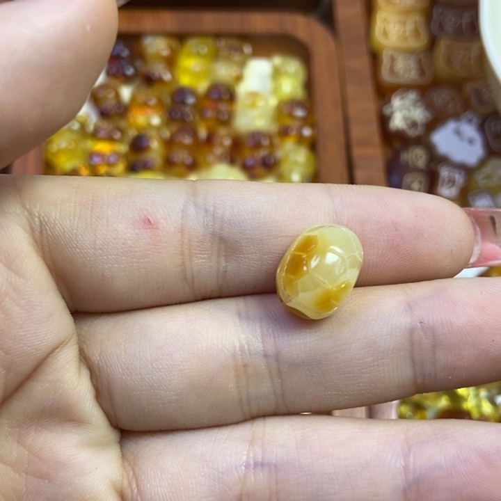 琥珀未镶嵌珠宝奇石富甲