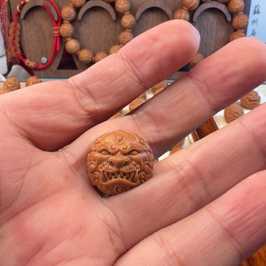 周***哥吊坠核桃双面狮王单颗产品19