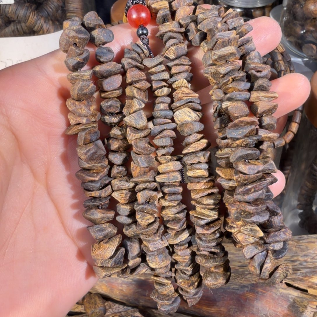 沉香碎屑沉香沉水车挂发一条