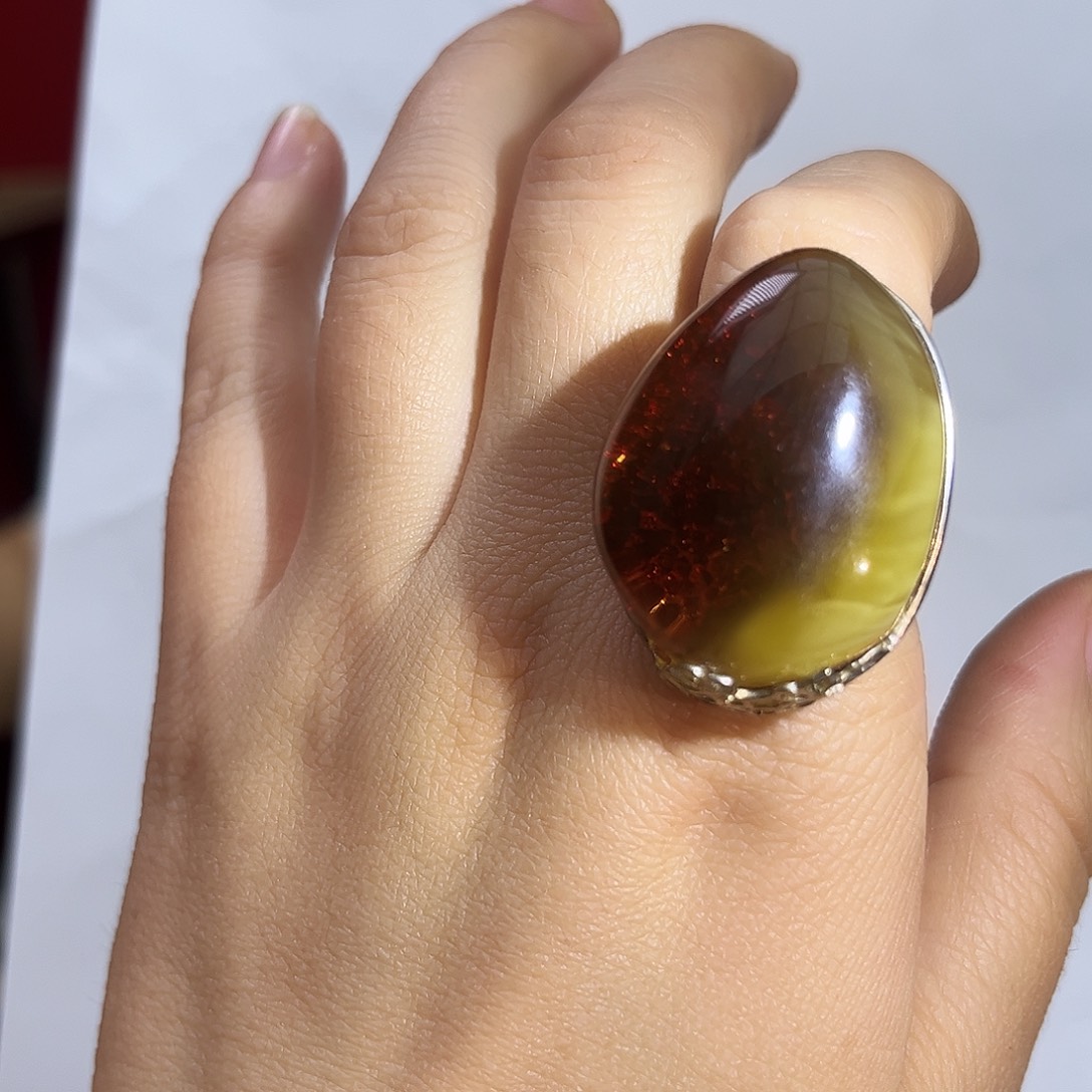 琥珀颈饰未镶嵌戒指