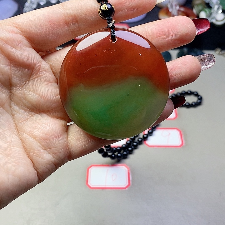 玛瑙/玉髓吊坠未镶嵌小*哥