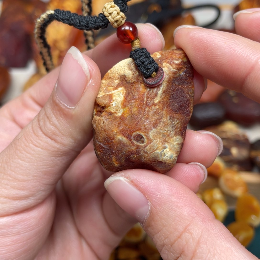 蜜蜡珠宝奇石未镶嵌