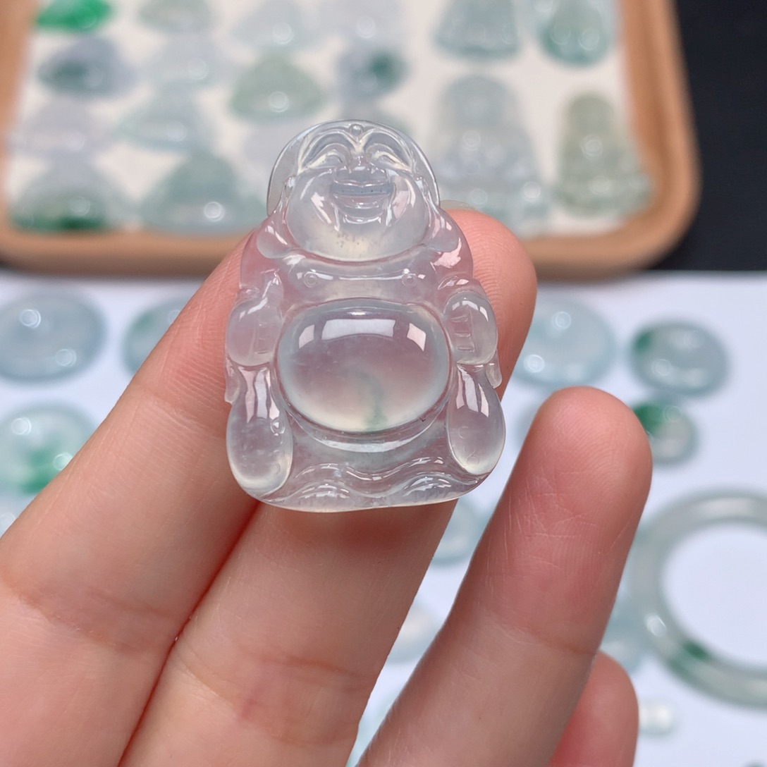 翡翠颈饰未镶嵌高冰飘花布袋佛