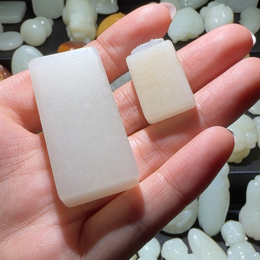 沐***辰和田玉未镶嵌颈饰