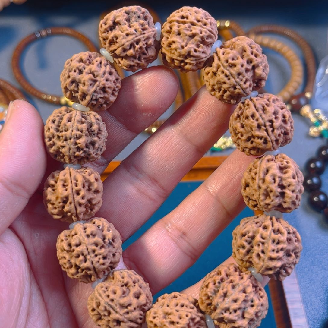 金刚菩提吊坠梅花