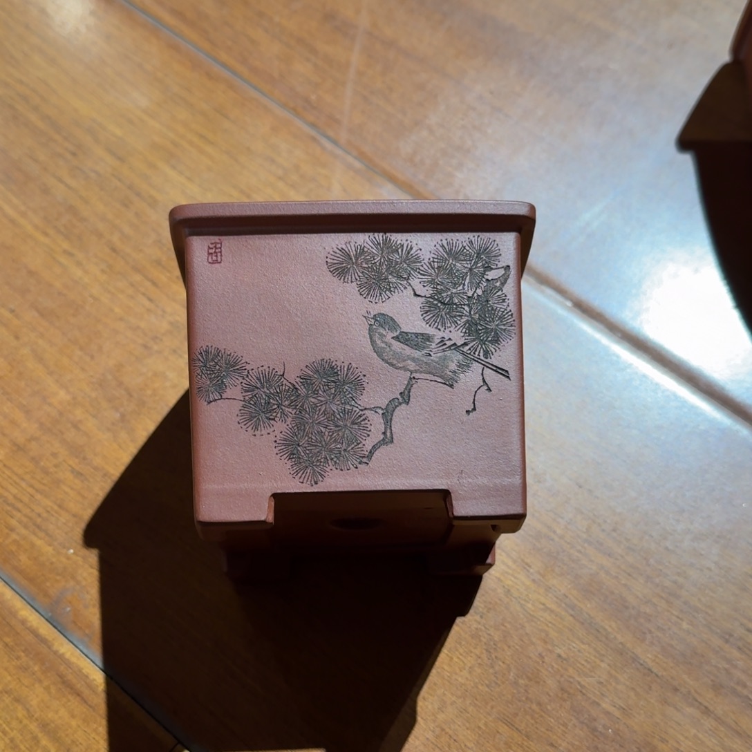 余***非紫砂花盆原矿紫泥