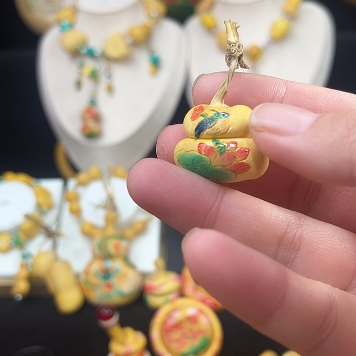 岚***刻普通咯摸摸看快快乐乐