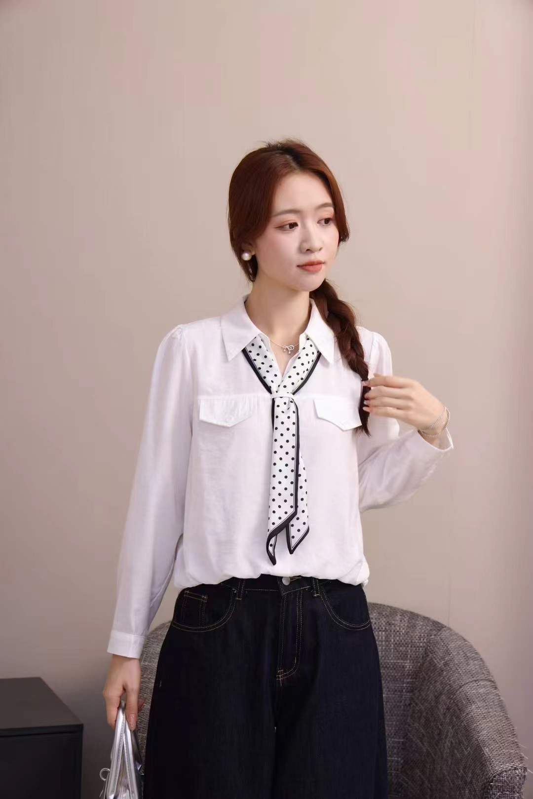 常规长袖小众衬衣长袖衬衫纯色女士极简风配丝巾