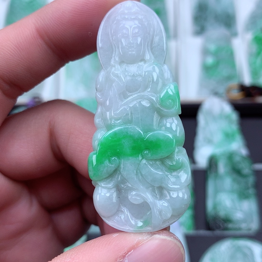 翡翠颈饰未镶嵌翡翠吊坠