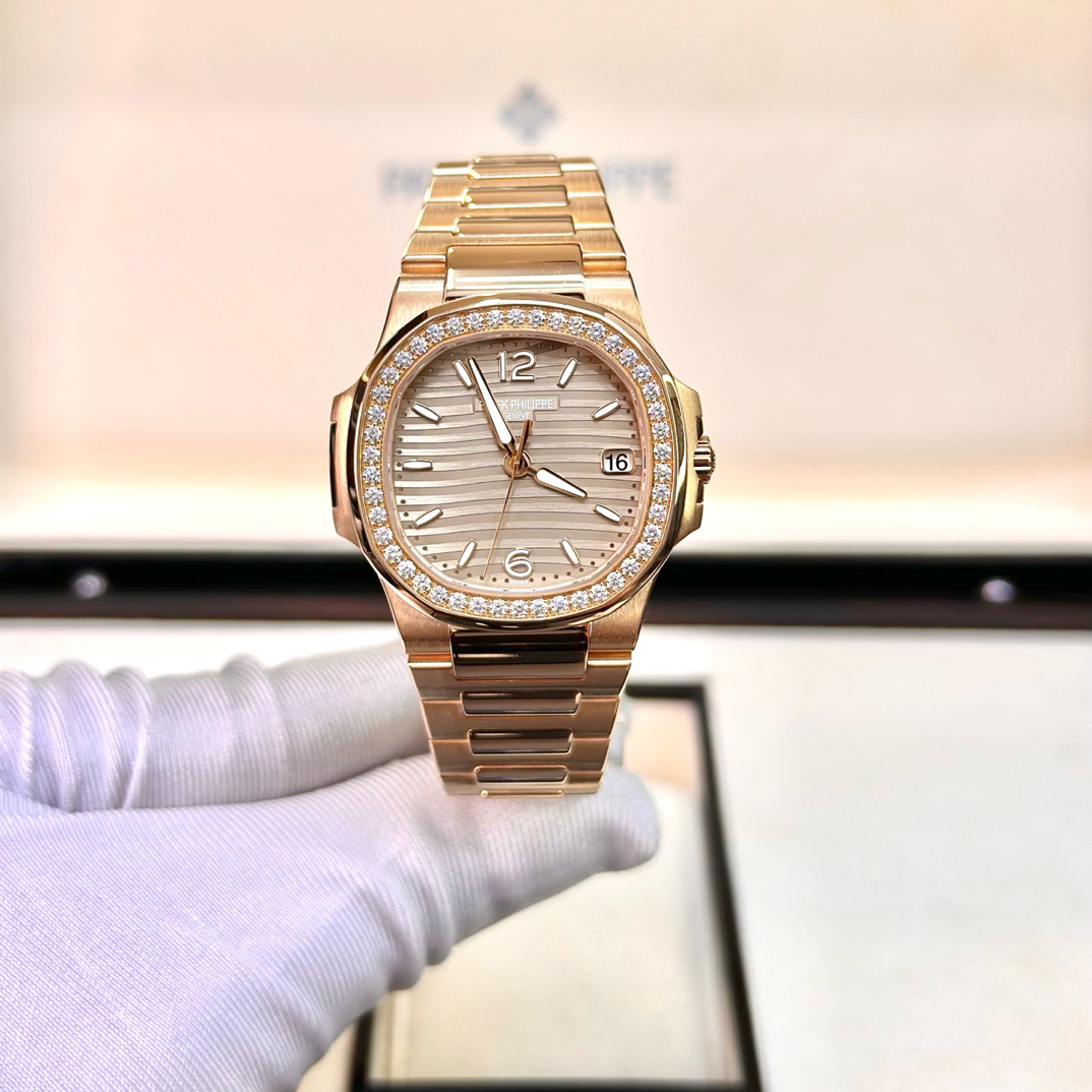 99新 Patek Philippe/百达翡丽 7010/7355610鹦鹉螺32mm全玫金21