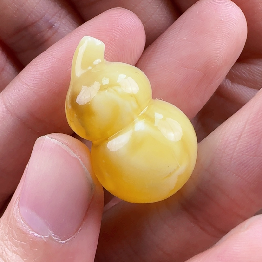 琥珀裸石未镶嵌蜜蜡