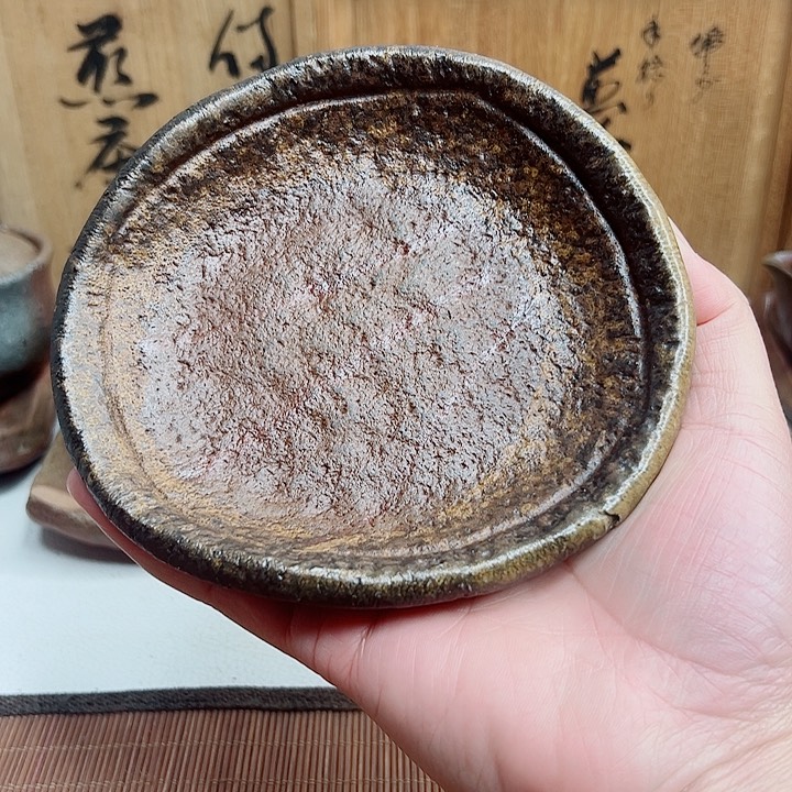 备前烧，手捻壶承，款自查，